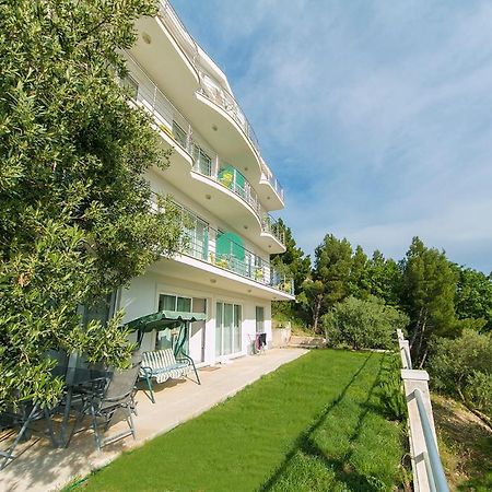 Villa Issea Брела Екстер'єр фото